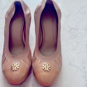 Tan wedges great condition